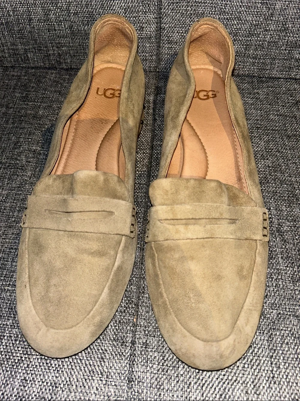 NEW-UGG ELISE -  Studded Bling Block Heel Olive Suede Penny Loafers